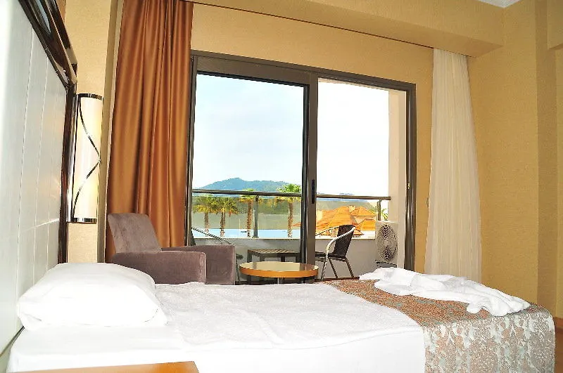 Golden Rock Beach Marmaris 5*,
